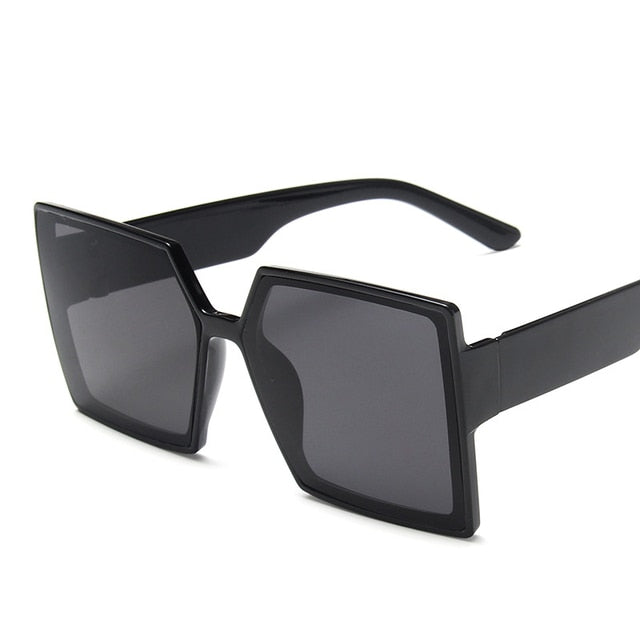 Women's Square Sunglasses Oversized Black Gray Free Cloth and Bag